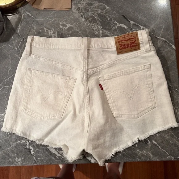 Levi’s 501® High Rise Cutoff Denim Shorts White (W28) - Picture 2 of 4